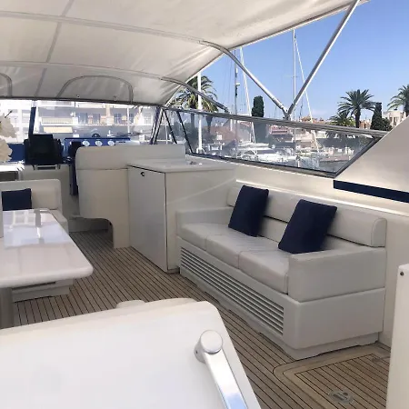 Bateau-hôtel Sweet Boat -